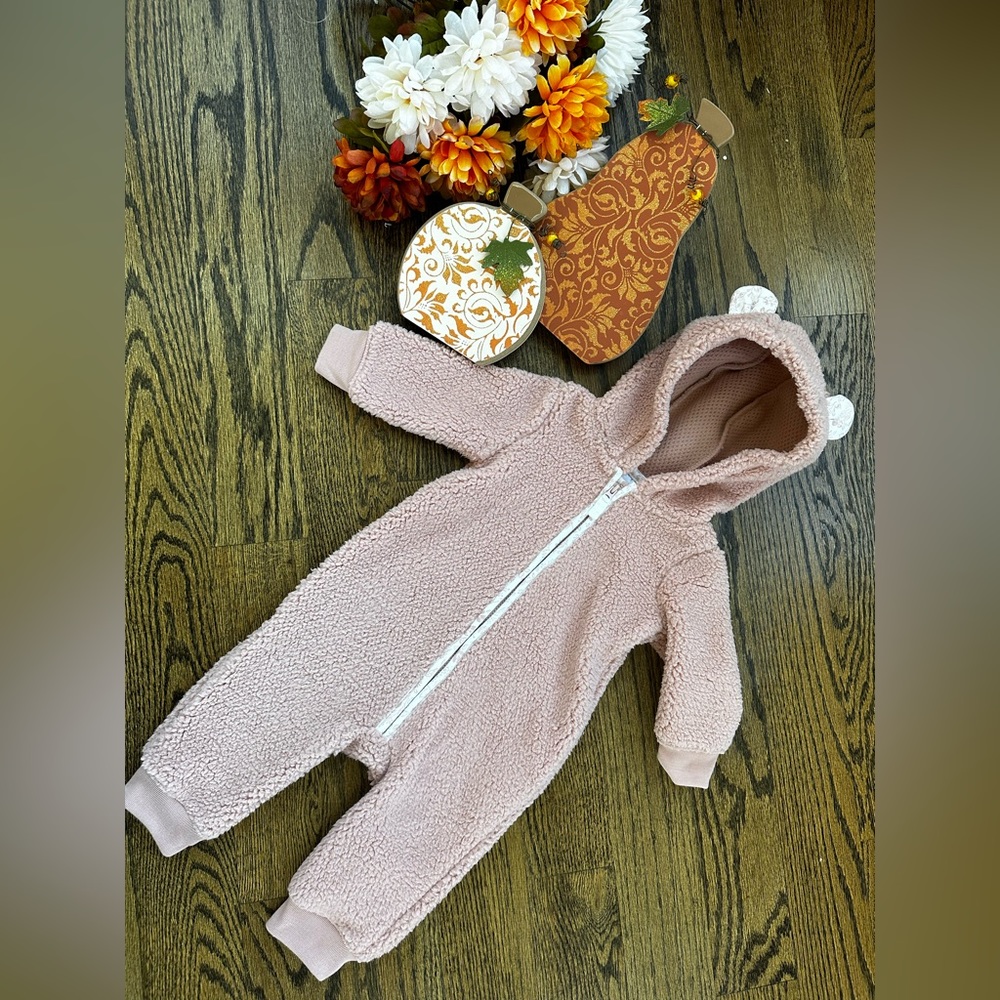 Brand New Adorable Rose Pink Fleece 6 Month One Piece/ Winter Zip Up